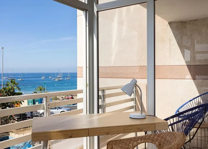 Home2book Beachfront Design&views Cristianos 公寓 *