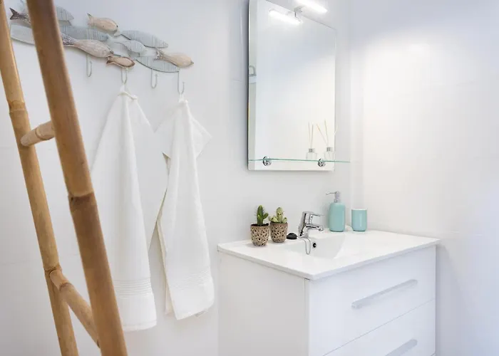 Home2book Beachfront Design&views Cristianos Apartament *