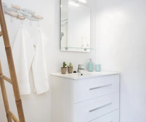 Home2book Beachfront Design&views Cristianos