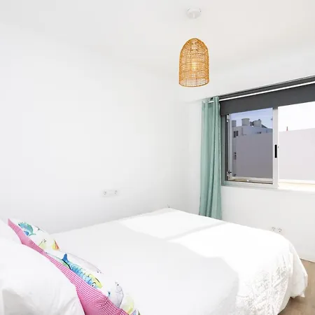 Home2book Beachfront Design&views Cristianos Апартаменты *